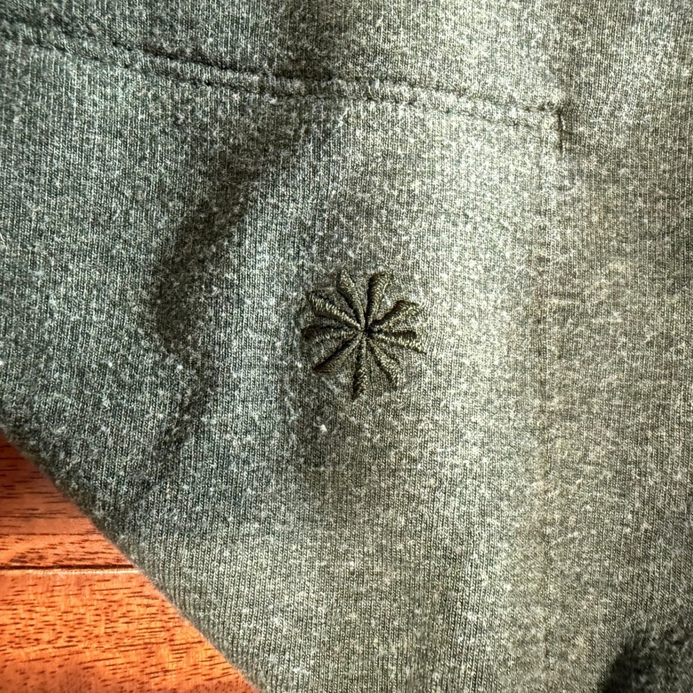 Athleta Coaster Luxe Recover Sweatshirt Dark Green Elm Large FLAW Athleisure - Picture 11 of 14